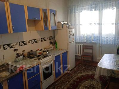 2-комнатная квартира, 64 м², 3/5 этаж помесячно, Уалиханова за 130 000 〒 в Талдыкоргане