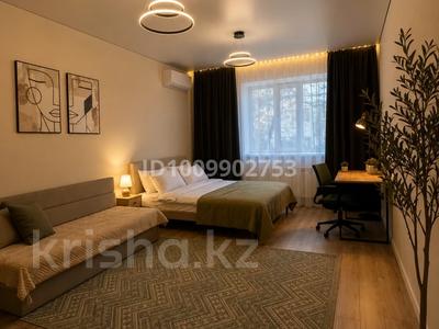 1-комнатная квартира · 75 м² · 1 этаж, Молдавская 2/1 — Центр , ОУР командировочные документы за 25 000 ₸ в Уральске