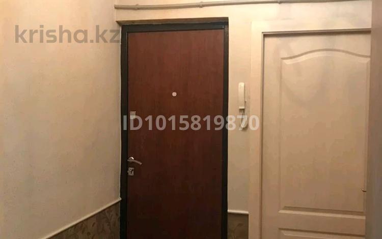 1-бөлмелі пәтер · 65 м² · 5/5 қабат, Водник-2 — Напротив магазина Шынар, бағасы: 15 000 ₸ в Боралдае (Бурундай), мкр Водник-2 — фото 2