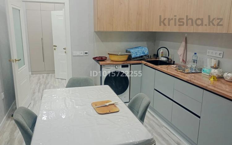 2-комнатная квартира · 69 м² · 2/10 этаж, 18 микрорайон 28 за 20 000 ₸ в Актау, 18-й мкр  — фото 2