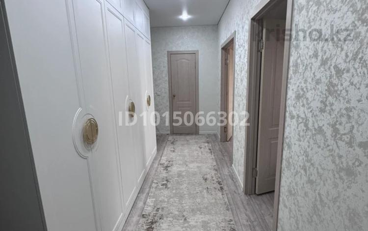 2-комнатная квартира · 61.4 м² · 7/9 этаж, Карагайлы 113 за 33 млн ₸ в Семее, Красный Кордон — фото 2