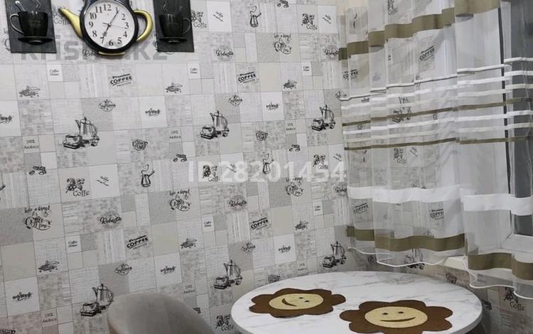1-бөлмелі пәтер · 42 м² · 3/5 қабат, Байтурсынова — Утеппаева 50, бағасы: 13 000 ₸ в Семее — фото 76