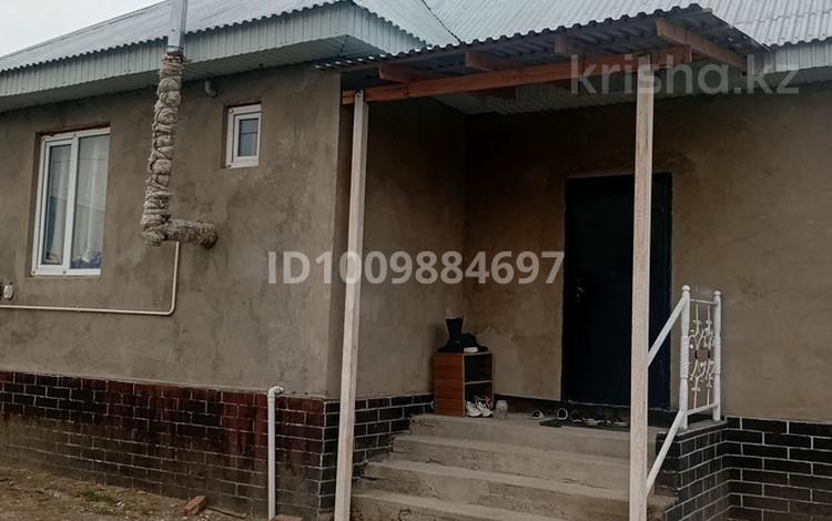Отдельный дом · 3 комнаты · 80 м² · 10 сот., Байзак датка 101/1 — Байзақ ауданы Бурыл Ровное Теплица ауылы за 12 млн 〒 в Жамбылской обл. — фото 2