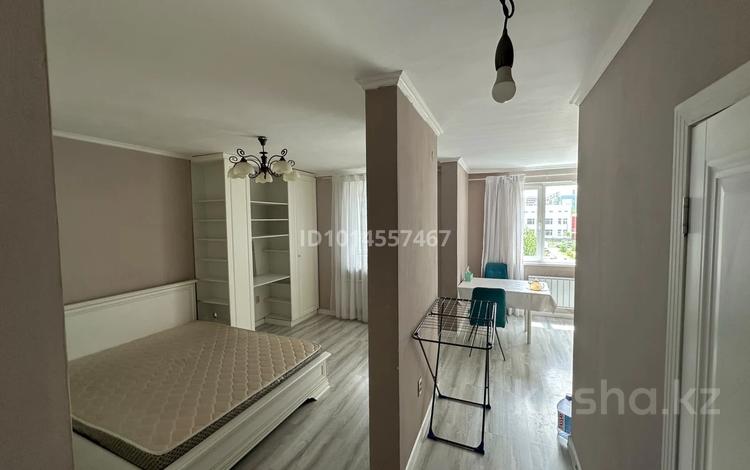 1-комнатная квартира · 33.7 м² · 3/9 этаж, мкр Шугыла, Райымбека 590/2 — Жуалы за 25 млн ₸ в Алматы, Наурызбайский р-н — фото 2