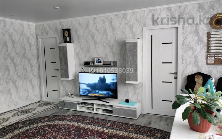 4-бөлмелі пәтер · 74.5 м² · 1/9 қабат, 6 мкр — Рынок корзина 4 поликлиника мечеть центральный, бағасы: 15 млн ₸ в Темиртау — фото 2