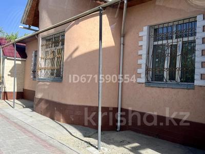 Отдельный дом • 10 комнат • 231 м² • 10 сот., Байтурсынова 62 за 46.5 млн 〒 в Туркестане