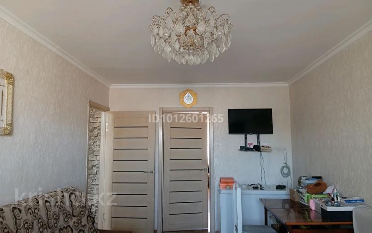 2-комнатная квартира · 44 м² · 4/5 этаж, Майкудук, Майкудук, 16й микрорайон 47 за 12 млн ₸ в Караганде, Алихана Бокейханова р-н — фото 2