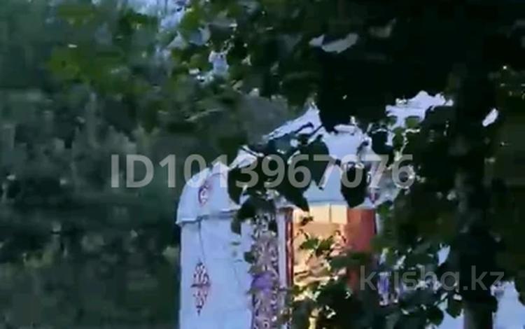 Дача · 2 комнаты · 40 м², Тенистая 29 за 15 000 ₸ в Новой бухтарме — фото 2