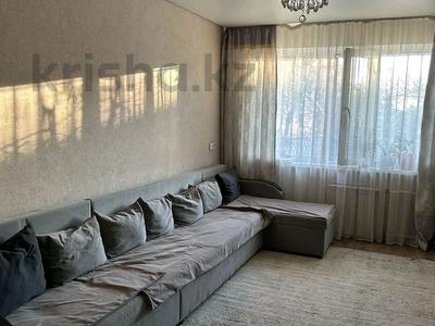 3-комнатная квартира · 54 м² · 1/5 этаж, Лободы 9 за 25 млн ₸ в Караганде, Казыбек би р-н