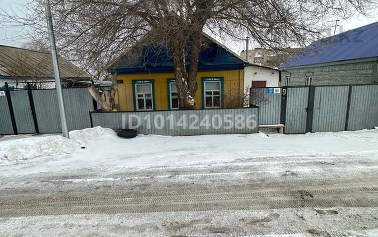 Отдельный дом · 3 комнаты · 82 м² · 7.5 сот., Дубинина 9а за 12 млн ₸ в Актобе, мкр Гормолзавод — фото 2