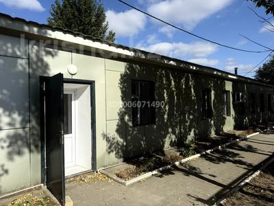 Офисы · 181.7 м² за 300 000 ₸ в Актобе, мкр. Курмыш