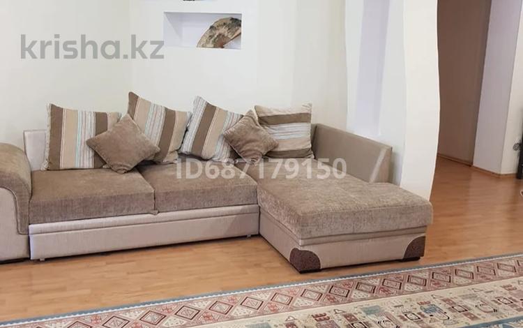 3-комнатная квартира · 150 м² · 1/8 этаж, мкр 5, Абая 8а за 300 000 ₸ в Актобе — фото 2