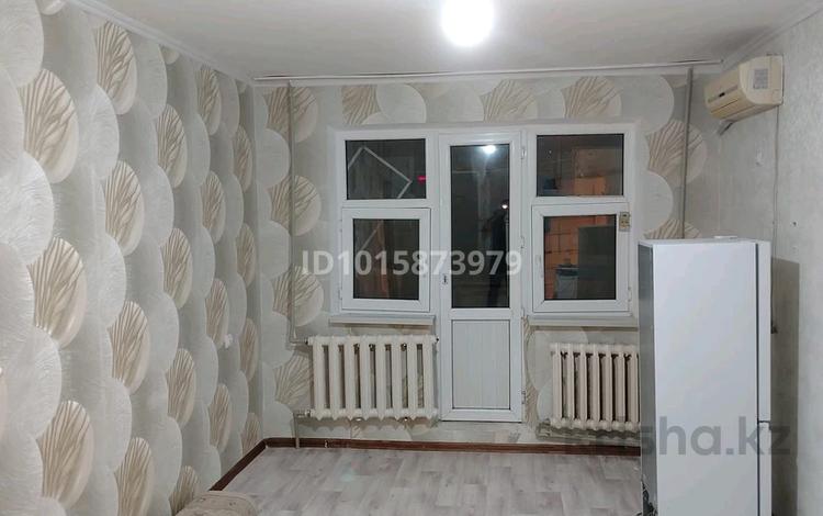 2-бөлмелі пәтер · 50 м² · 4/5 қабат, Абая 30 — Старый Болашақ, бағасы: 10.5 млн ₸ в  — фото 2