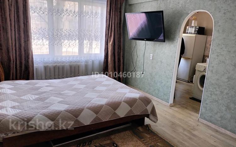 1-бөлмелі пәтер · 36 м² · 1/5 қабат, Добролюбова 47 — Бульвар Гагарина, бағасы: 10 000 ₸ в Усть-Каменогорске — фото 2