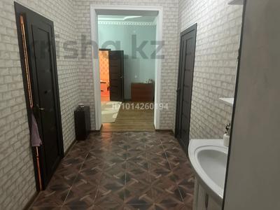 Отдельный дом · 5 комнат · 173 м² · 8 сот., Бакбергенова 73 — 15 мкр за 55 млн ₸ в Таразе