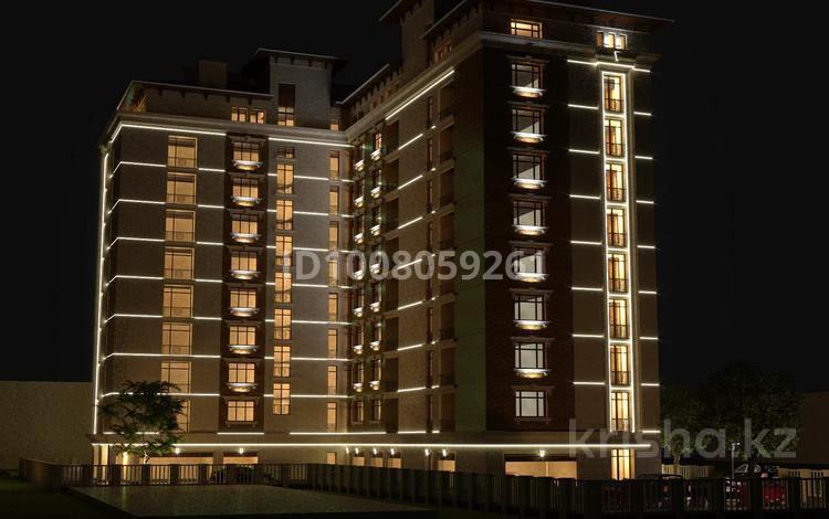 5-комнатная квартира · 180 м² · 8/10 этаж, Шарипова 28 за 75 млн 〒 в Атырау, мкр Жилгородок — фото 2