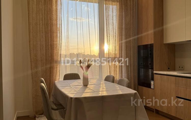 2-бөлмелі пәтер · 65 м² · 8/10 қабат, Толе Би 290/1 — Толе би - Тлендиева, бағасы: 500 000 ₸ в Алматы, Алмалинский р-н — фото 2