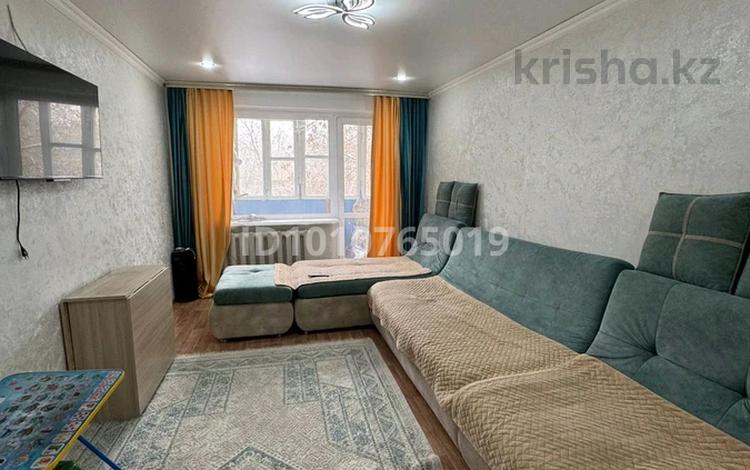 2-комнатная квартира · 45.5 м² · 3/5 этаж, Майкудук, Майкудук, 17й микрорайон 42 за 11 млн 〒 в Караганде, Алихана Бокейханова р-н — фото 2