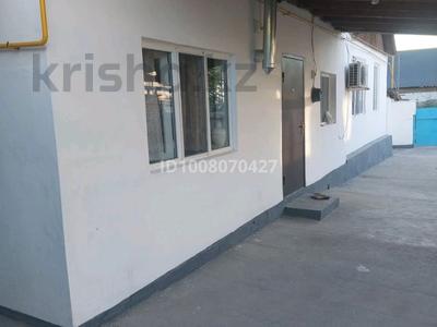 Отдельный дом · 6 комнат · 120 м² · 6 сот., Мади Кожа 13/1 — В центре города возле базара за 18 млн ₸ в Шардара