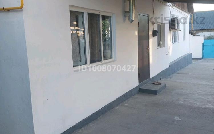 Отдельный дом · 6 комнат · 120 м² · 6 сот., Мади Кожа 13/1 — В центре города возле базара за 18 млн ₸ в Шардара — фото 2