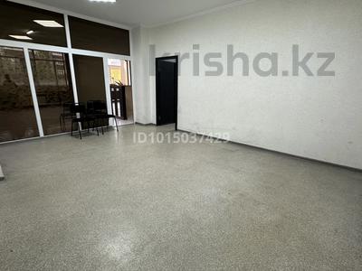 Свободное назначение, офисы, кабинеты и рабочие места · 65 м² за 220 000 ₸ в Уральске, мкр Жана Орда