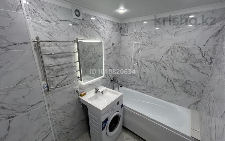 2-комнатная квартира · 63 м² · 3/6 этаж, мкр Болашак 129д за 13 000 ₸ в Актобе — фото 2