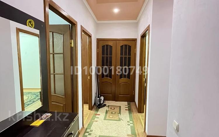 3-бөлмелі пәтер · 70 м² · 3/5 қабат, 27-ш/а. 32, бағасы: 20 млн ₸ в Актау, 27-й мкр — фото 14