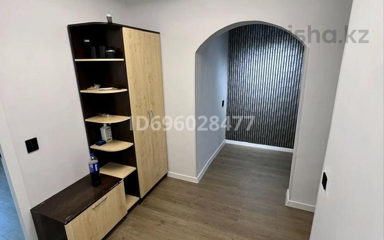 3-бөлмелі пәтер, 70 м², 5/5 қабат, Толе би 137 — Напротив ГОВД, бағасы: 12.2 млн 〒 в  — фото 2