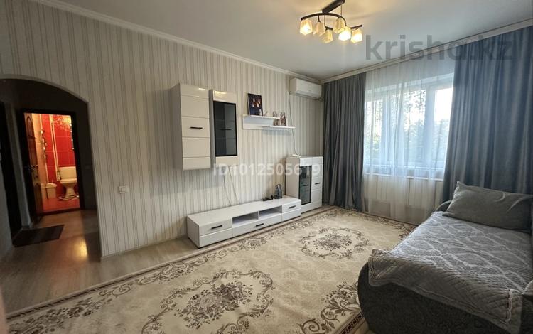 1-комнатная квартира · 45 м² · 2/9 этаж, мкр Аксай-2 66 за 250 000 ₸ в Алматы, Ауэзовский р-н — фото 3