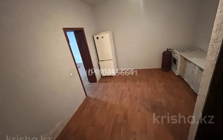 4-бөлмелі пәтер · 80 м² · 1 қабат, мкр Достык, Мкр Достык Дастан 58 — Яссаву, бағасы: 160 000 ₸ в Алматы, Ауэзовский р-н — фото 2
