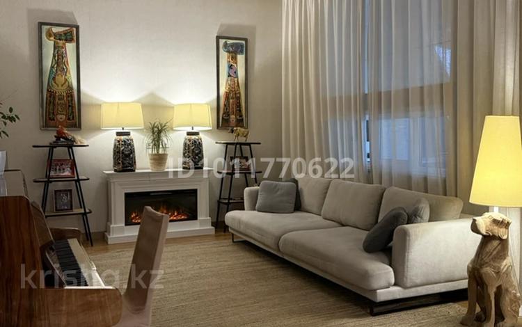 3-бөлмелі пәтер · 150 м² · 8/8 қабат, мкр Горный Гигант, Манаева 92, бағасы: 187 млн ₸ в Алматы, Медеуский р-н — фото 2