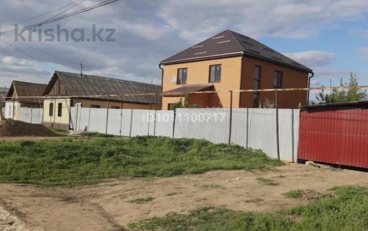Отдельный дом · 4 комнаты · 150 м² · 12 сот., мкр. Зачаганск пгт — Жангирхана за 500 000 ₸ в Уральске — фото 2