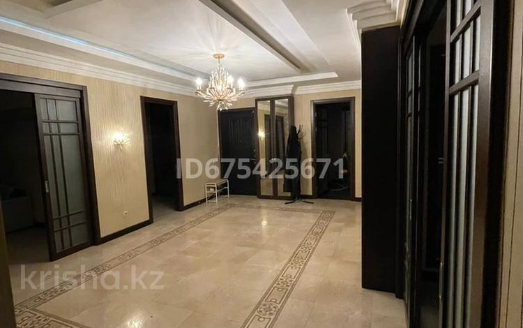 5-бөлмелі пәтер · 211 м² · 5/9 қабат, 15-й мкр 56а, бағасы: 155 млн ₸ в Актау — фото 3