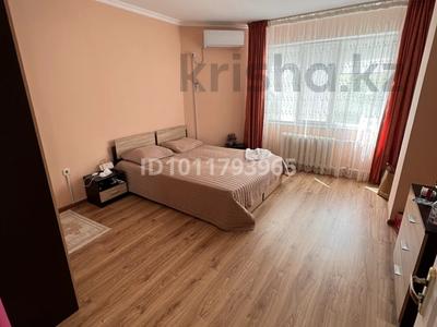 1 комната · 75 м² · 2/9 этаж, Авангард 2 23б — Владимирская за 120 000 〒 в Атырау, мкр Авангард-2