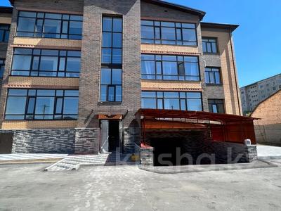 3-комнатная квартира, 76 м², 2/3 этаж, Маргулана 211 за 65 млн 〒 в Павлодаре