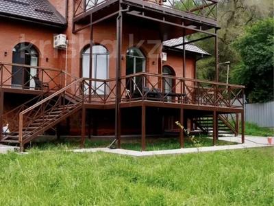 Отдельный дом · 6 комнат · 750 м² · 22.8 сот., мкр Горный Гигант — Оспанова за 700 млн ₸ в Алматы, Медеуский р-н