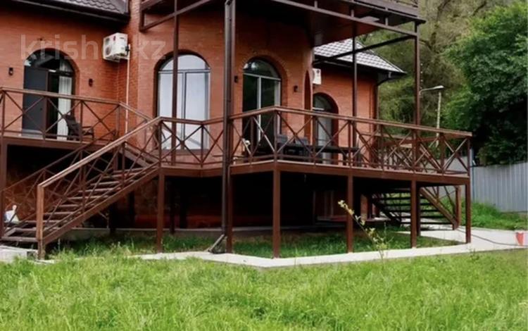 Отдельный дом · 6 комнат · 750 м² · 22.8 сот., мкр Горный Гигант — Оспанова за 700 млн ₸ в Алматы, Медеуский р-н — фото 2