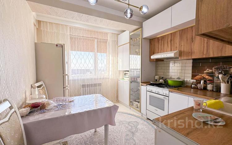 3-бөлмелі пәтер · 80 м² · 7/9 қабат, Талдыкоргана микрорайон 8, бағасы: 36 млн ₸ в мкр Бирлик — фото 5