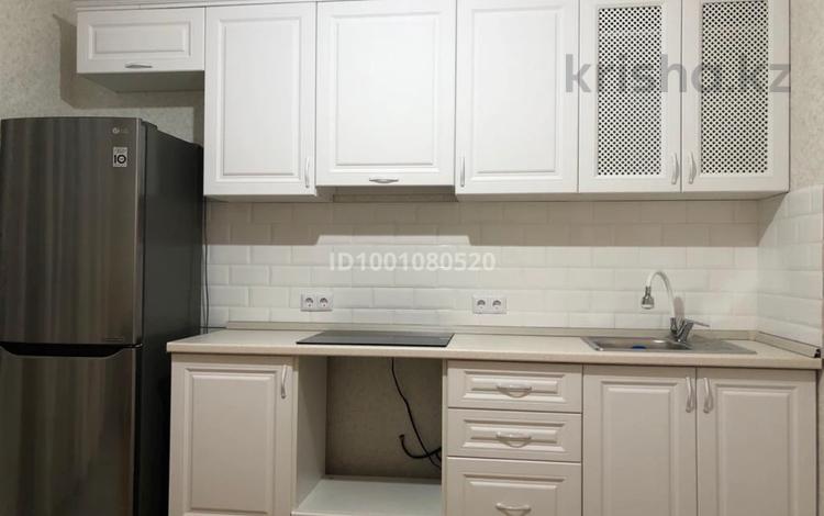 1-комнатная квартира · 38 м² · 5/9 этаж, Роза Багланова 4 за 210 000 ₸ в Астане, Нура р-н — фото 2