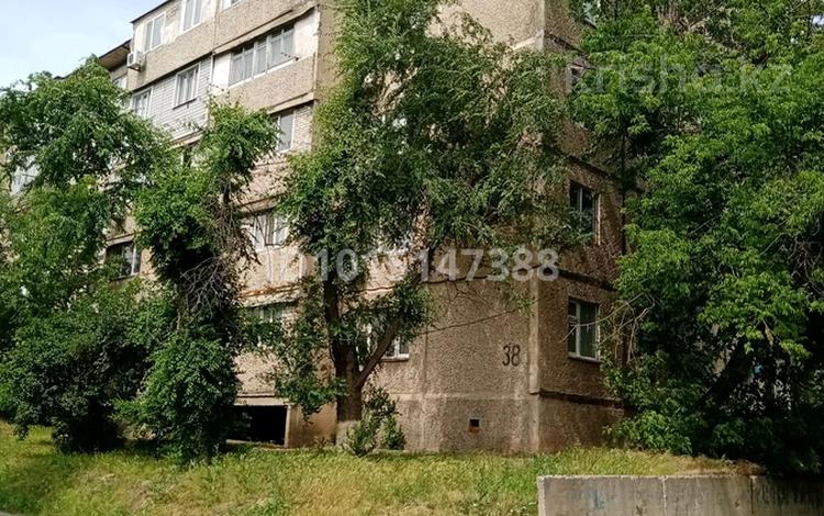 2-комнатная квартира · 52 м² · 5/5 этаж, 16-й микрорайон 38 за 19 млн ₸ в Шымкенте, Аль-Фарабийский р-н — фото 2