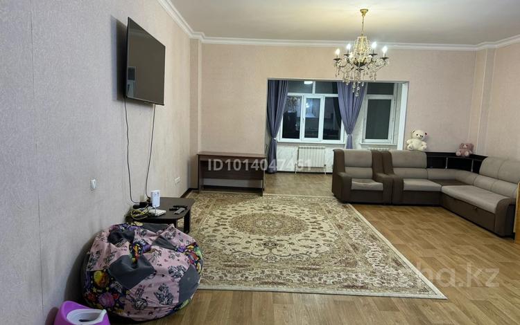 2-комнатная квартира · 64 м² · 3/9 этаж, Богенбай батыра 279 — Айманова за 300 000 ₸ в Алматы, Алмалинский р-н — фото 2