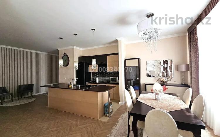 3-комнатная квартира · 112.7 м² · 1/8 этаж, Естая 81/1 — ТД «Квазар» за 69.6 млн ₸ в Павлодаре — фото 2