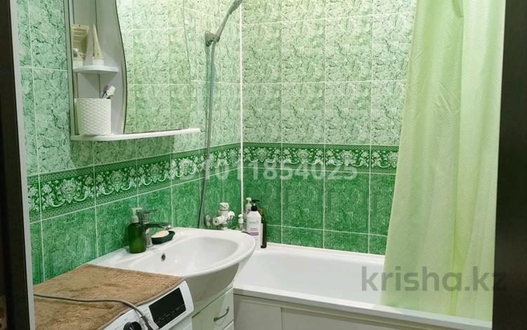 2-комнатная квартира · 52.1 м² · 2/9 этаж, 4-й мкр. 21 за 20 млн ₸ в Аксае — фото 2