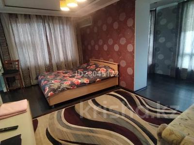 1-бөлмелі пәтер, 37 м², 4/5 қабат сағатына, 7-й мкр 29, бағасы: 1 500 〒 в Актау, 7-й мкр