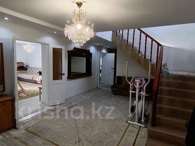 Отдельный дом · 5 комнат · 200 м² · 7 сот., Центр — Курманова за 57 млн ₸ в Талдыкоргане