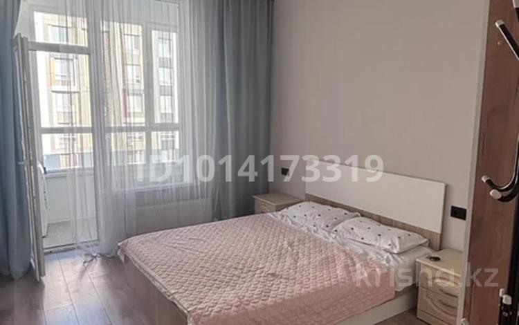 1-комнатная квартира · 42 м² · 8/12 этаж, Жубан Молдагалиев 1 — Е 15 за 18 000 ₸ в Астане, Нура р-н — фото 2