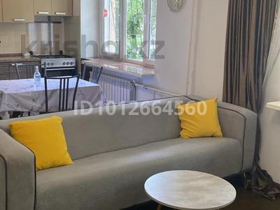 3-бөлмелі пәтер · 85 м² · 1/5 қабат, Кабанбай 66 — Кабанбай батыра-Зенкова, бағасы: 450 000 ₸ в Алматы, Медеуский р-н