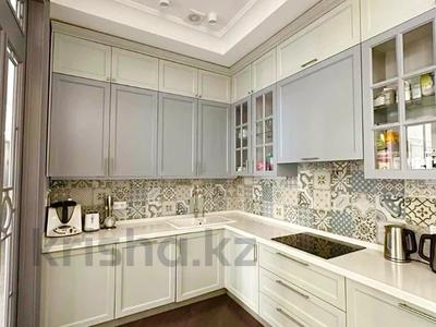 4-комнатная квартира · 165 м² · 6/10 этаж, Кабанбай Батыра 15 за 166 млн ₸ в Алматы, Медеуский р-н