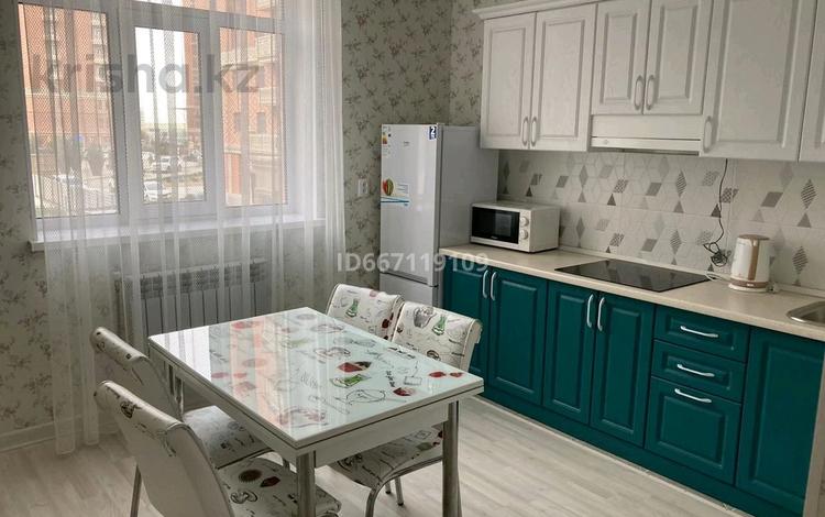 1-бөлмелі пәтер, 42 м² тәулігіне, 17-й мкр 6, бағасы: 18 000 〒 в Актау, 17-й мкр — фото 2