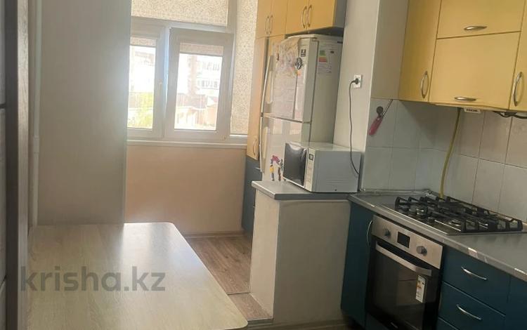 3-комнатная квартира · 70 м² · 3/5 этаж, 11-й мкр 10 за 18 млн ₸ в Актау — фото 2